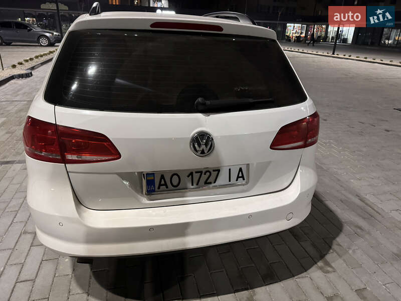 Универсал Volkswagen Passat 2011 в Ужгороде