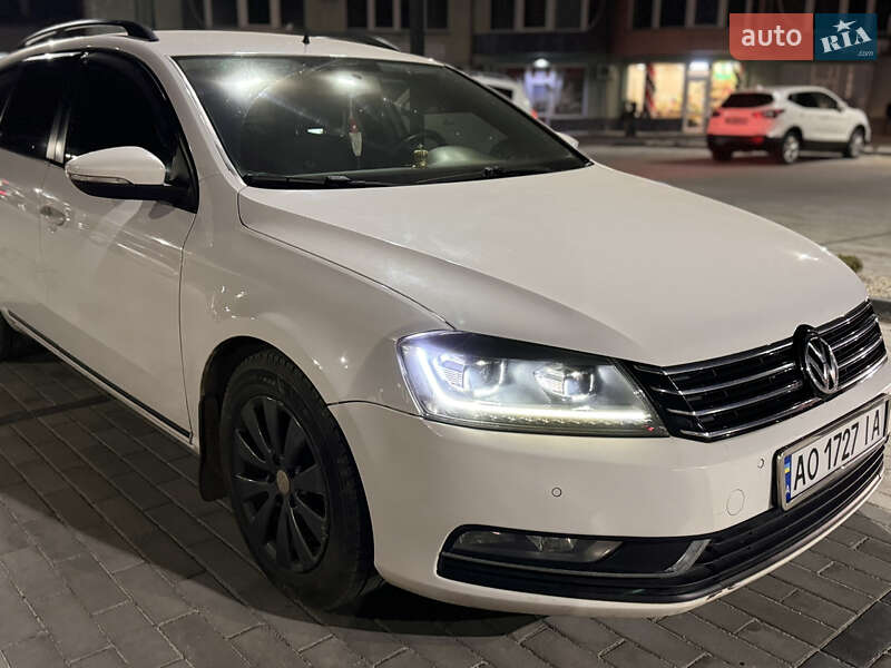 Универсал Volkswagen Passat 2011 в Ужгороде