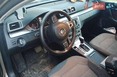 Седан Volkswagen Passat 2012 в Самборе