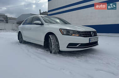 Седан Volkswagen Passat 2015 в Киеве