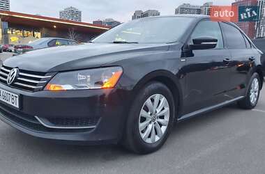 Седан Volkswagen Passat 2015 в Киеве