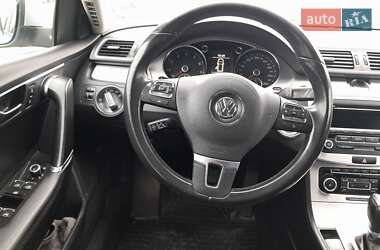 Універсал Volkswagen Passat 2011 в Івано-Франківську