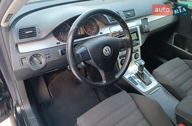 Седан Volkswagen Passat 2009 в Луцке