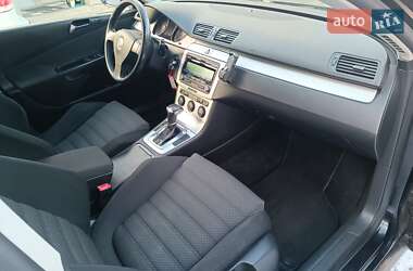 Седан Volkswagen Passat 2009 в Луцке