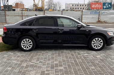 Седан Volkswagen Passat 2015 в Вінниці