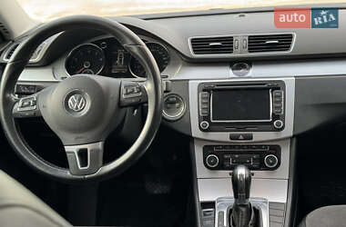 Седан Volkswagen Passat 2011 в Сумах