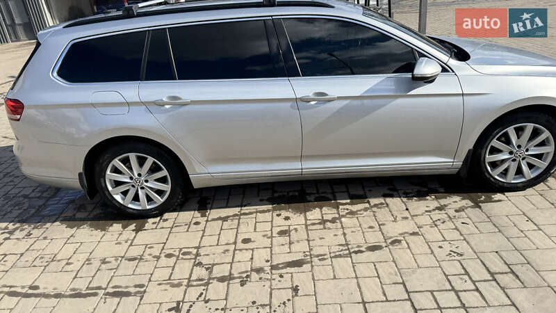Универсал Volkswagen Passat 2017 в Ужгороде