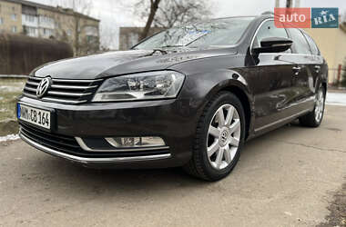 Универсал Volkswagen Passat 2011 в Калуше