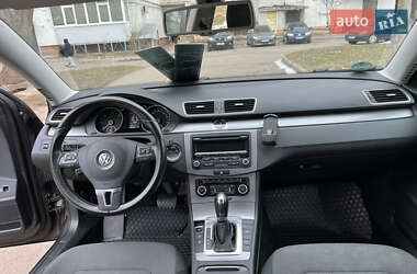 Универсал Volkswagen Passat 2011 в Калуше