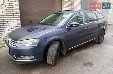 Универсал Volkswagen Passat 2011 в Новояворовске