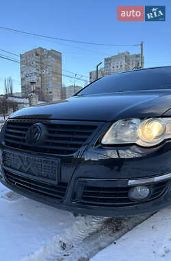 Седан Volkswagen Passat 2008 в Харкові