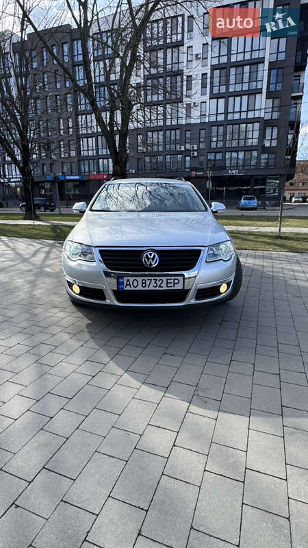 Універсал Volkswagen Passat 2009 в Ужгороді