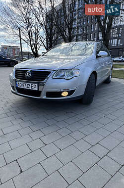 Універсал Volkswagen Passat 2009 в Ужгороді