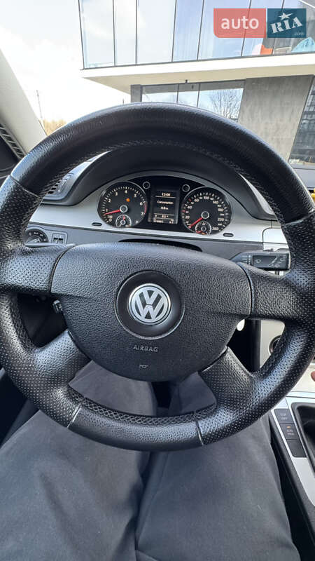 Універсал Volkswagen Passat 2009 в Ужгороді