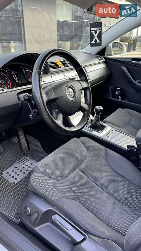 Універсал Volkswagen Passat 2009 в Ужгороді