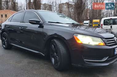 Седан Volkswagen Passat 2011 в Киеве