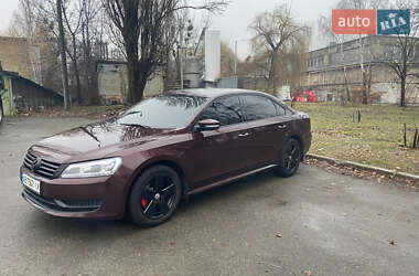 Седан Volkswagen Passat 2012 в Киеве