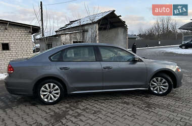 Седан Volkswagen Passat 2012 в 