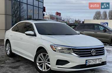 Седан Volkswagen Passat 2020 в Днепре