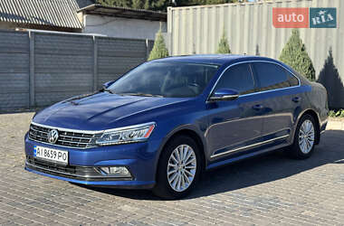 Седан Volkswagen Passat 2016 в Киеве