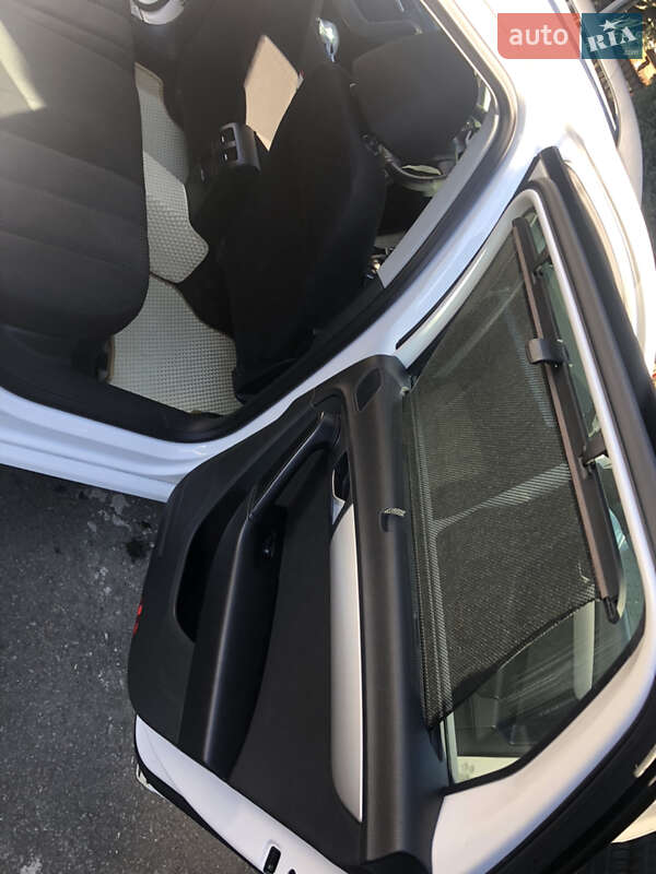 Универсал Volkswagen Passat 2013 в Сокирнице