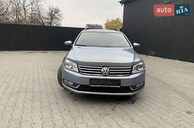 Універсал Volkswagen Passat 2012 в Бердичеві