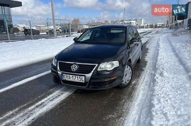 Седан Volkswagen Passat 2005 в Киеве