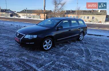 Універсал Volkswagen Passat 2010 в Нововолинську