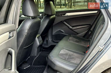 Седан Volkswagen Passat 2015 в 