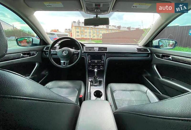 Седан Volkswagen Passat 2013 в Ивано-Франковске