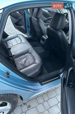 Седан Volkswagen Passat 2012 в 