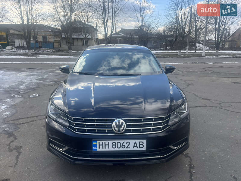 Седан Volkswagen Passat 2018 в 