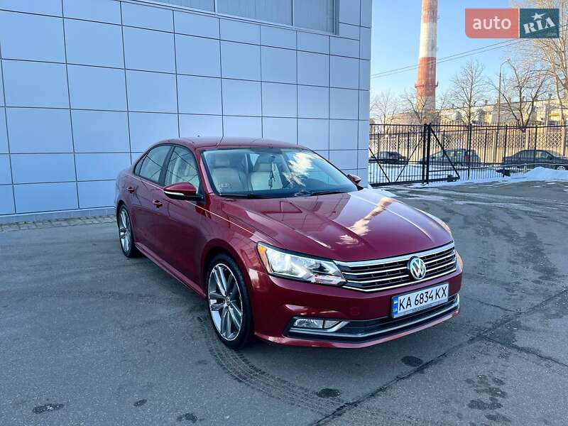 Седан Volkswagen Passat 2017 в Києві