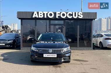 Седан Volkswagen Passat 2018 в Києві