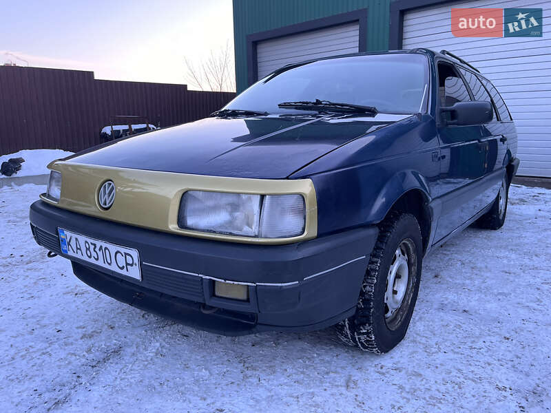 Універсал Volkswagen Passat 1990 в Києві