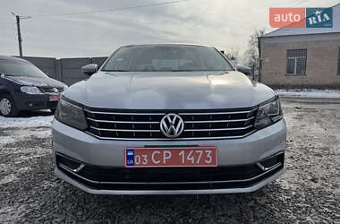 Седан Volkswagen Passat 2015 в Лубнах