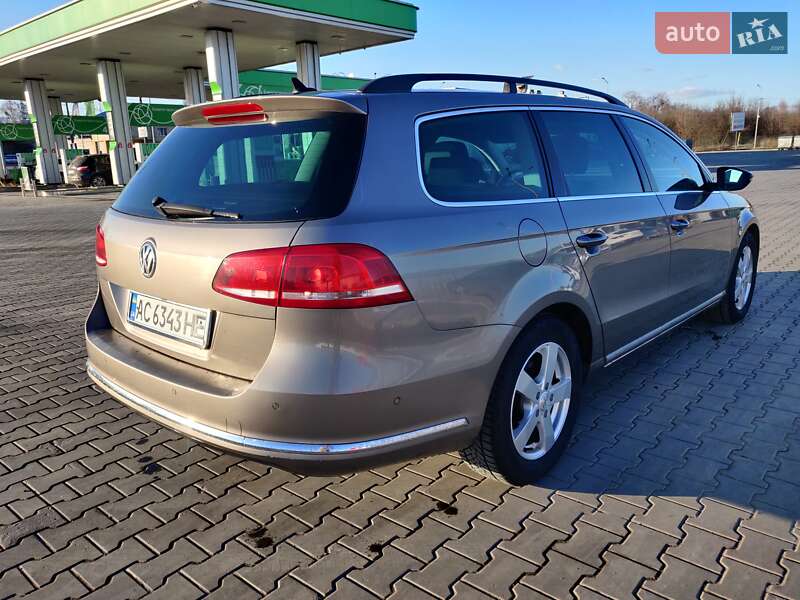 Універсал Volkswagen Passat 2011 в Луцьку
