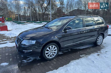 Універсал Volkswagen Passat 2010 в Радивиліві