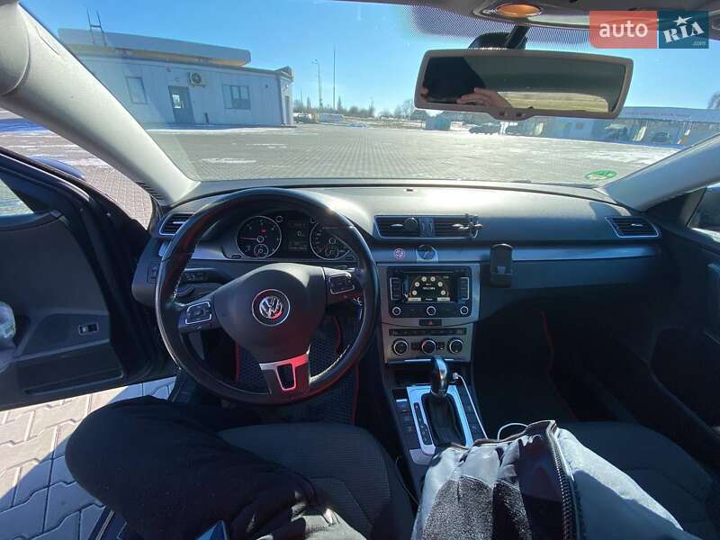 Універсал Volkswagen Passat 2014 в Львові