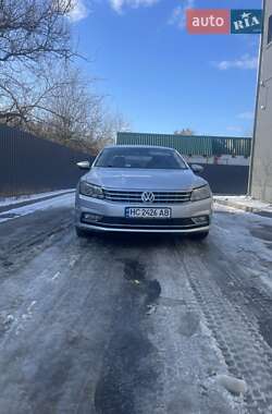 Седан Volkswagen Passat 2017 в Киеве