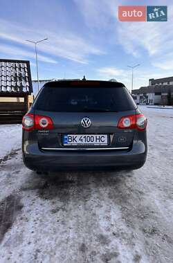 Універсал Volkswagen Passat 2009 в Сарнах