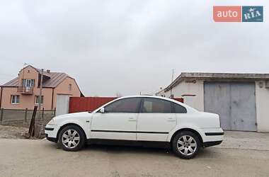 Седан Volkswagen Passat 2001 в Львове