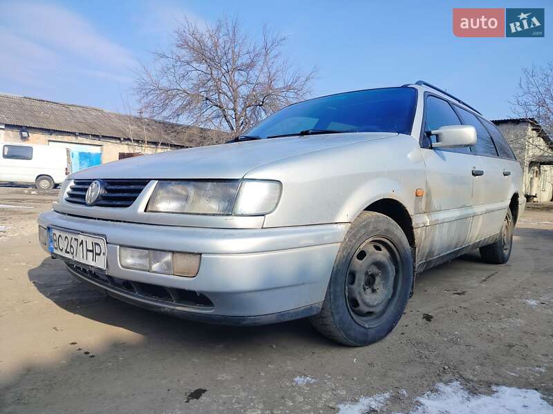 Универсал Volkswagen Passat 1996 в Херсоне