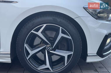 Седан Volkswagen Passat 2019 в 