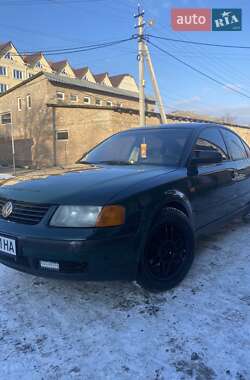 Седан Volkswagen Passat 1997 в 