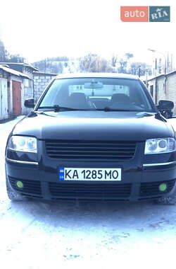 Седан Volkswagen Passat 2004 в Киеве