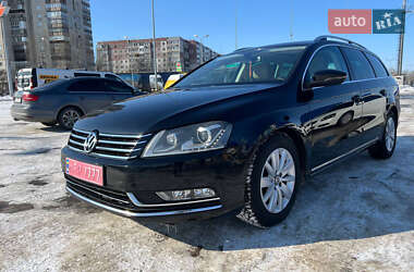 Універсал Volkswagen Passat 2011 в Сумах