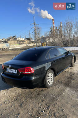 Седан Volkswagen Passat 2012 в Рівному