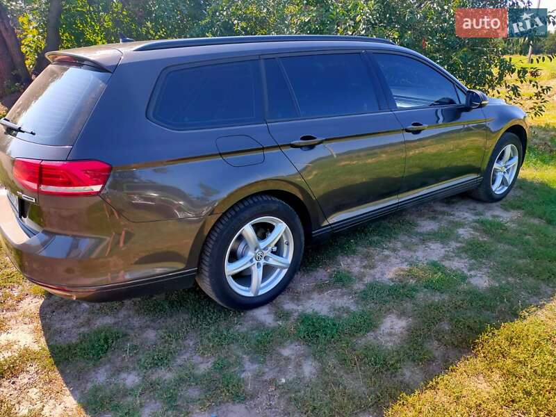 Универсал Volkswagen Passat 2015 в Чигирине
