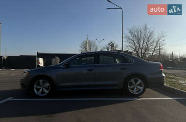 Седан Volkswagen Passat 2013 в Києві